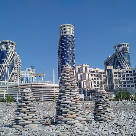 Apartment On Khimshiashvili Batumi Exterior foto