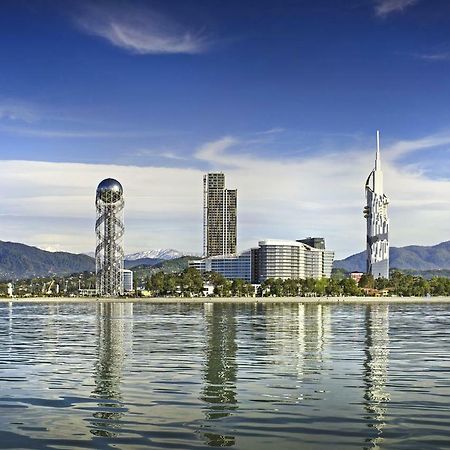 Apartment On Khimshiashvili Batumi Exterior foto