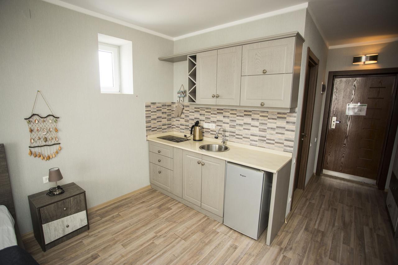 Apartment On Khimshiashvili Batumi Exterior foto