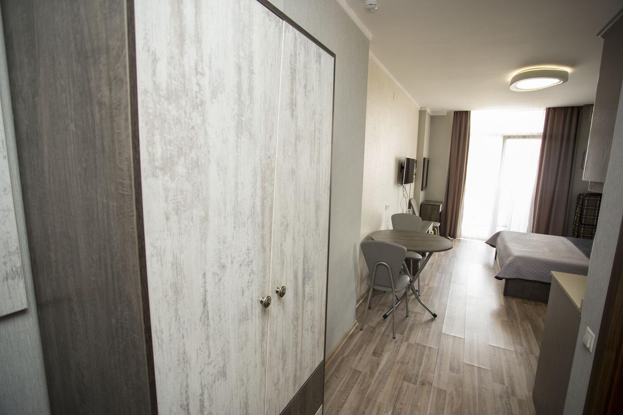Apartment On Khimshiashvili Batumi Exterior foto